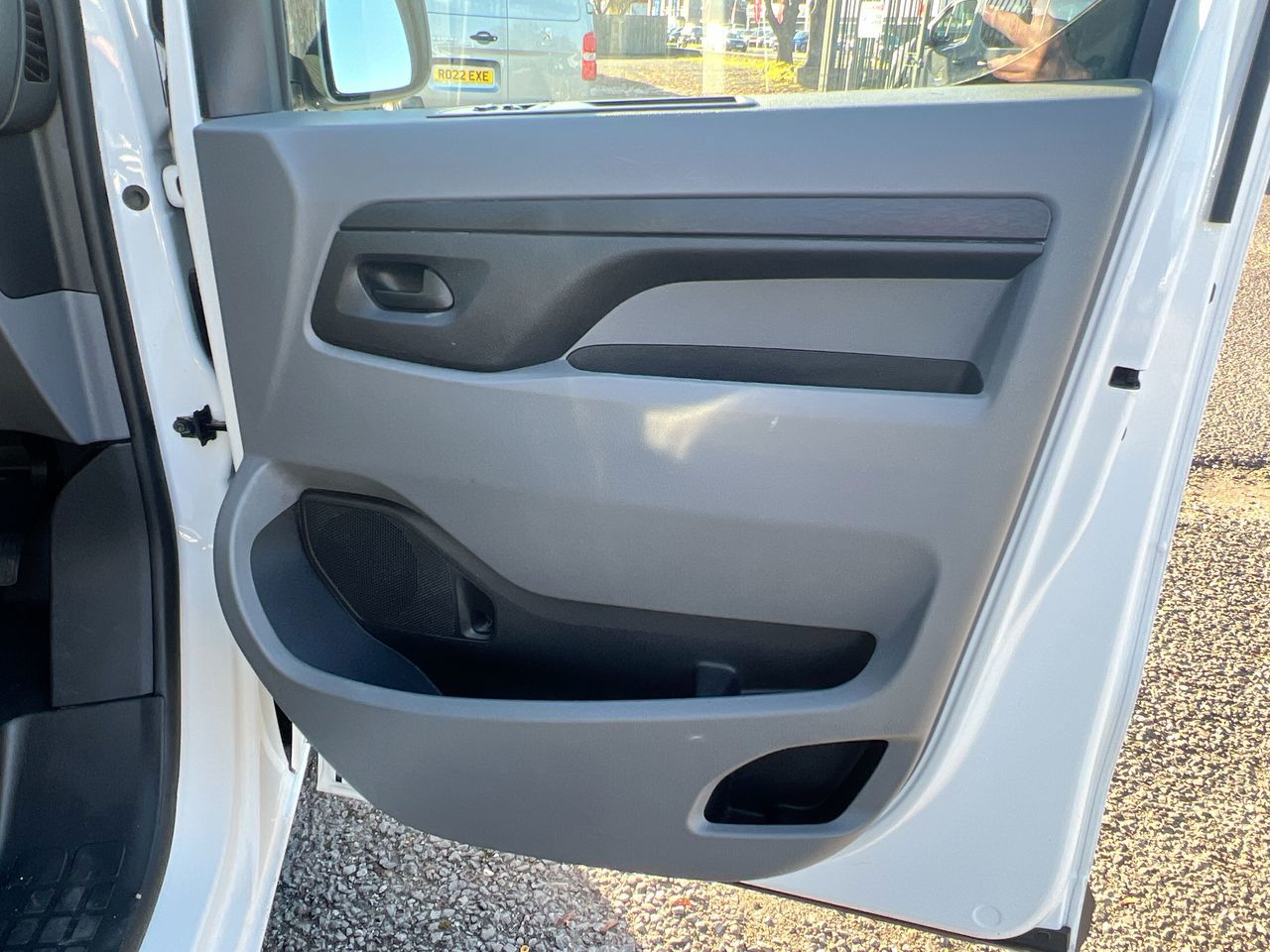 Vauxhall Vivaro Panel Van 23