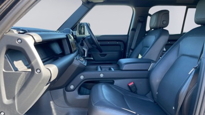 LAND ROVER DEFENDER 130