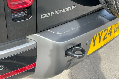 LAND ROVER DEFENDER 130