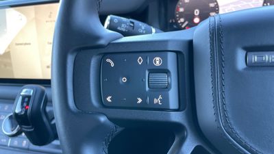 LAND ROVER DEFENDER 130