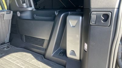 LAND ROVER DEFENDER 130