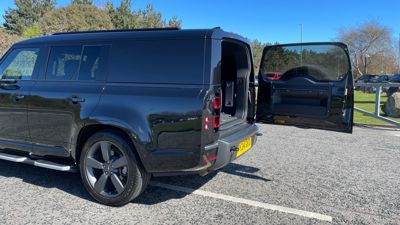 LAND ROVER DEFENDER 130