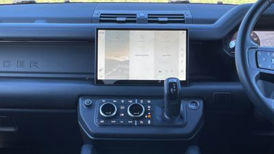 LAND ROVER DEFENDER 130