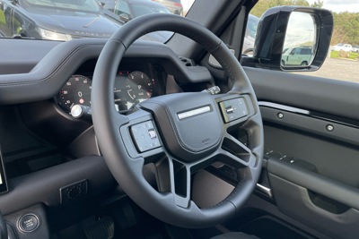 LAND ROVER DEFENDER 130