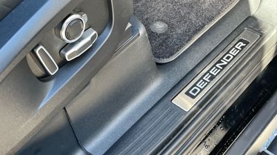 LAND ROVER DEFENDER 130