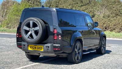 LAND ROVER DEFENDER 130