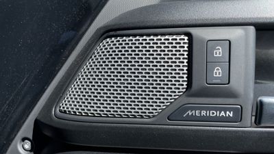 LAND ROVER DEFENDER 130