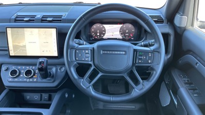 LAND ROVER DEFENDER 130