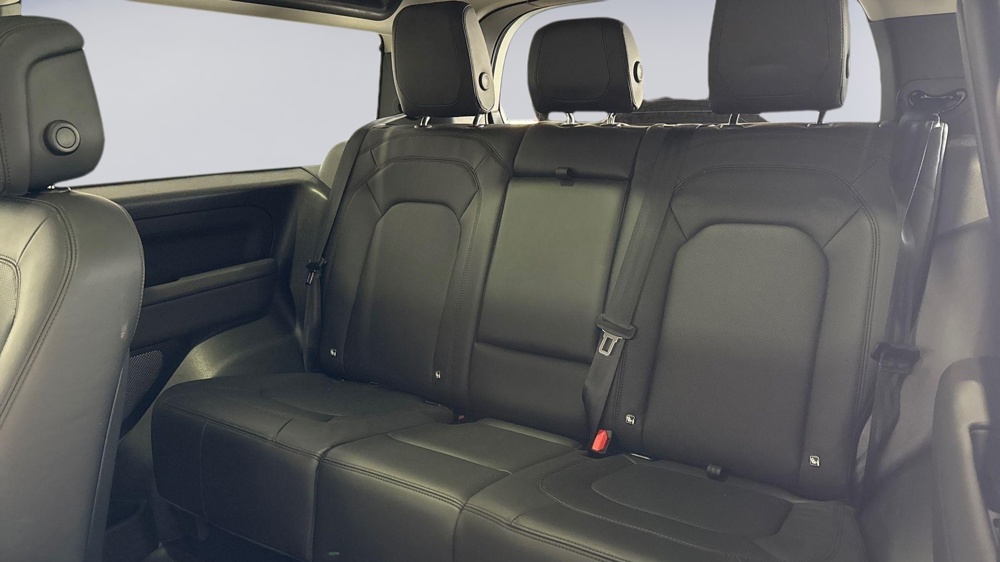 LAND ROVER DEFENDER 90