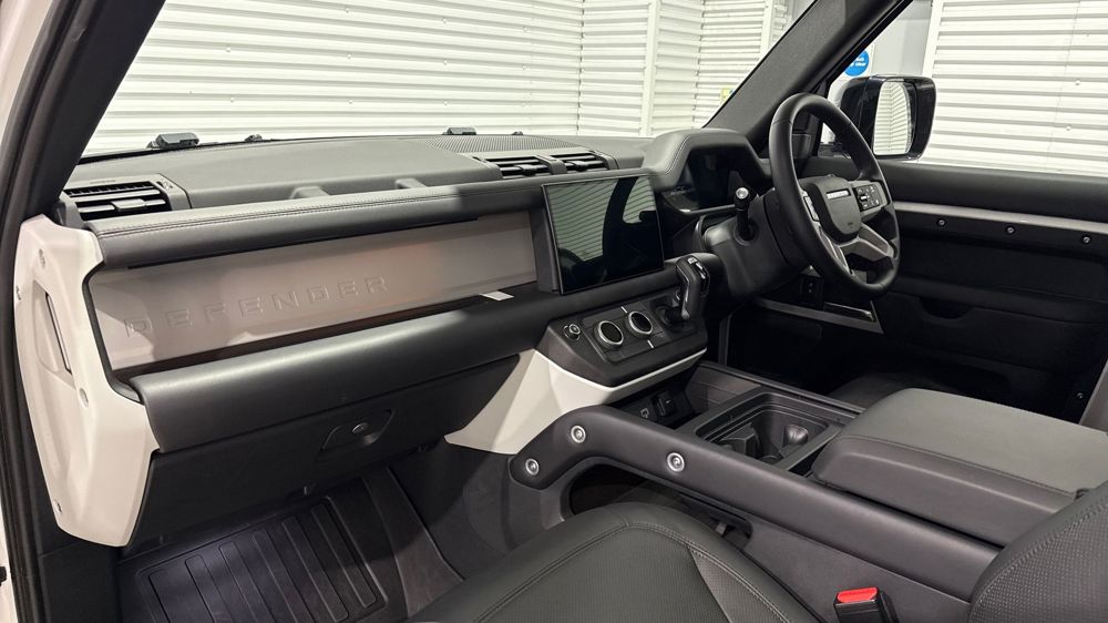 LAND ROVER DEFENDER 90