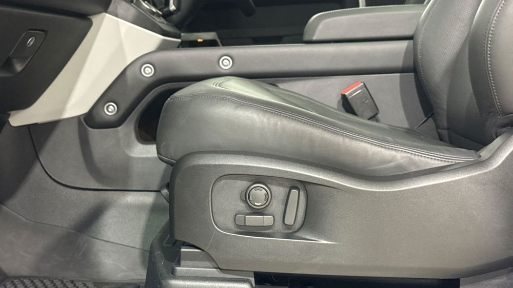 LAND ROVER DEFENDER 90
