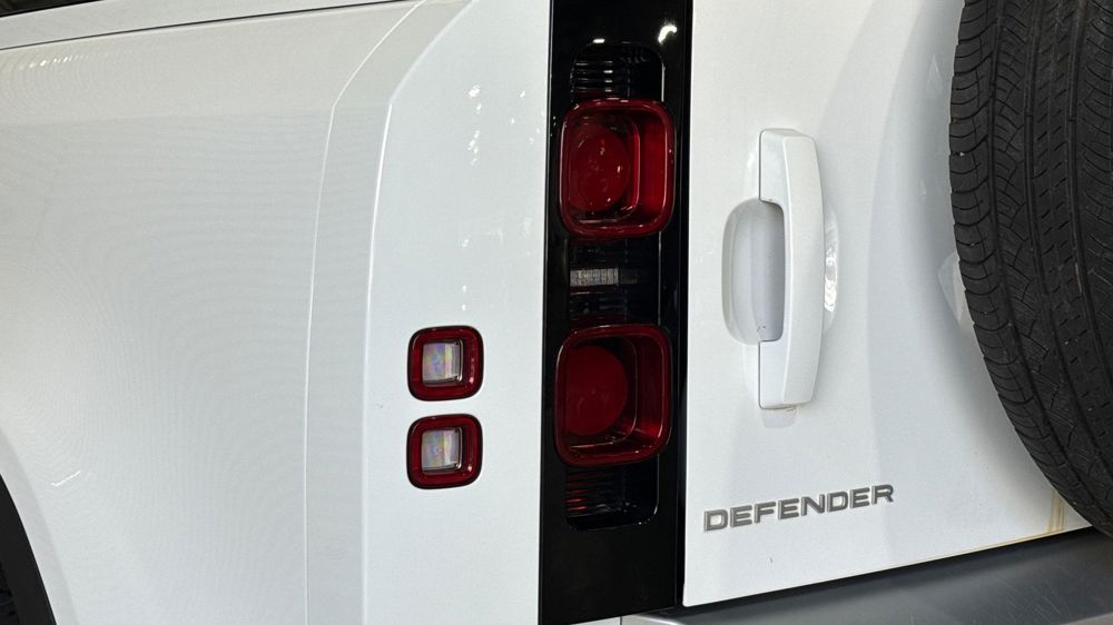 LAND ROVER DEFENDER 90