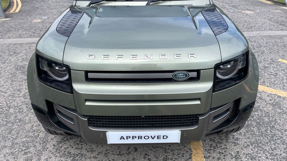 LAND ROVER DEFENDER 110