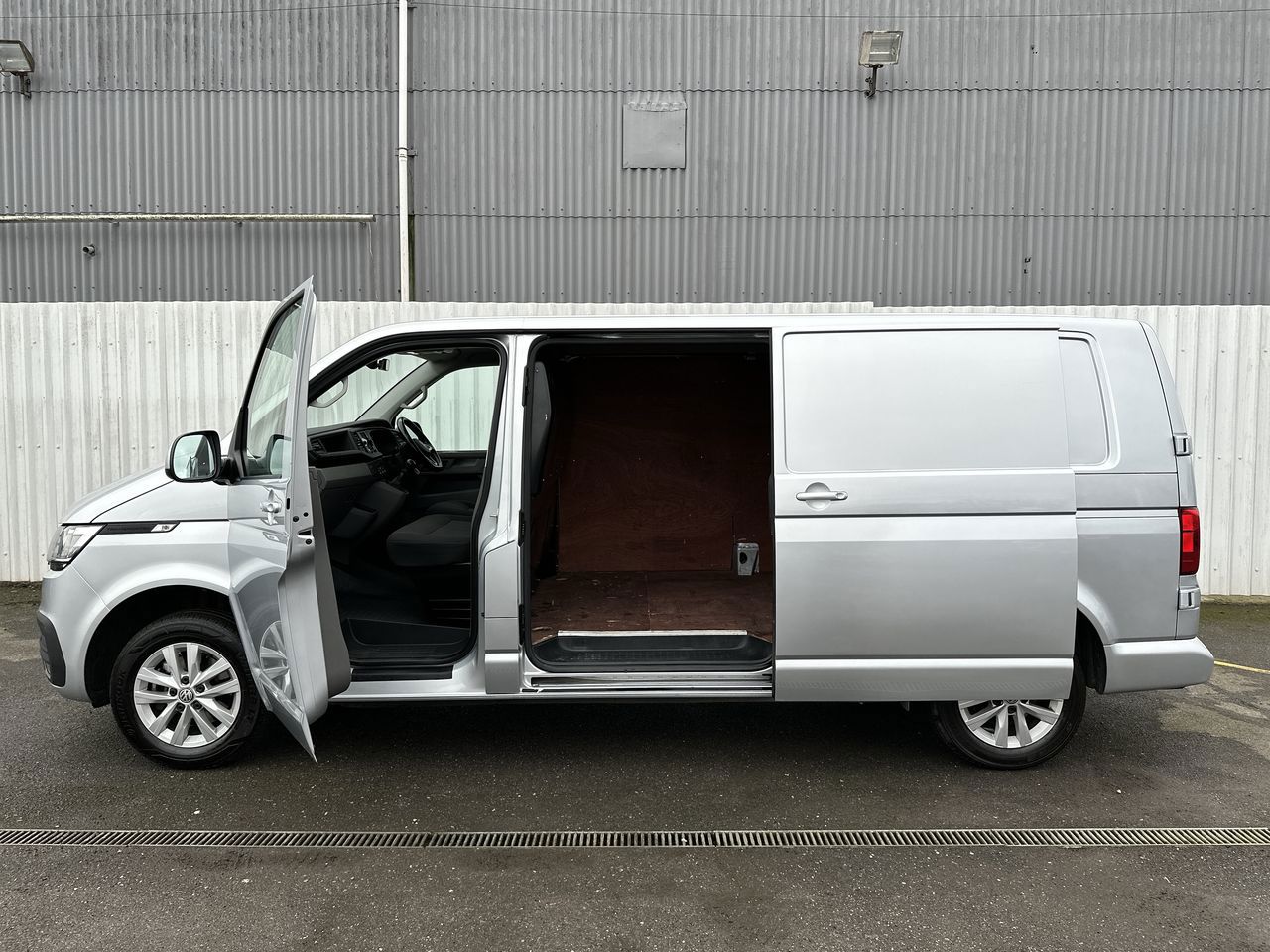 Volkswagen Transporter Panel Van 9
