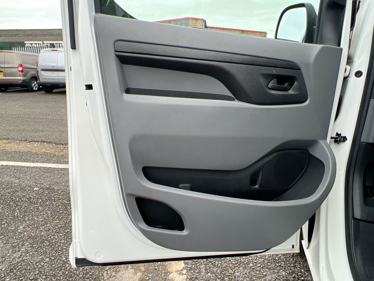 Vauxhall Vivaro Panel Van 21