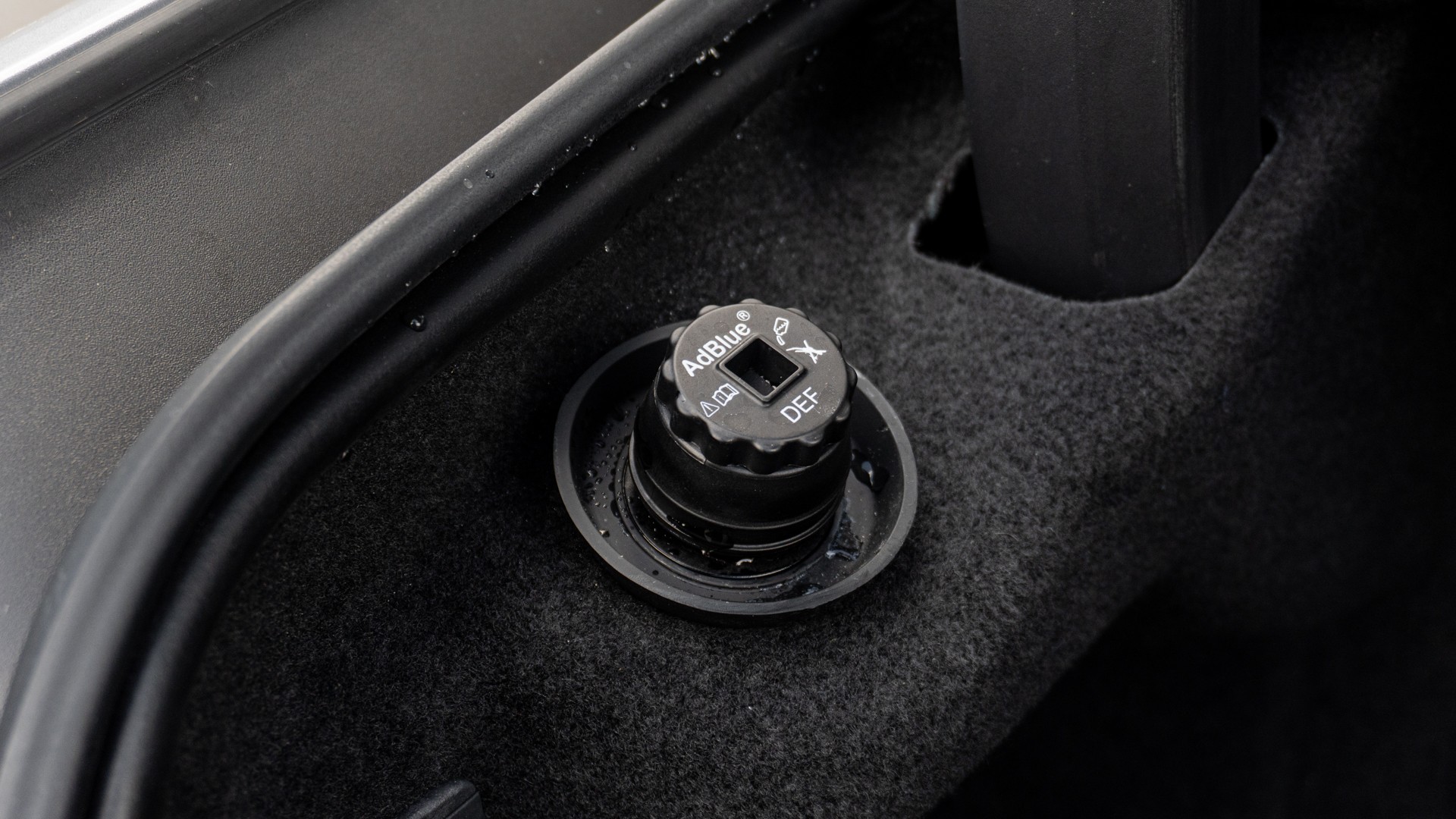 D200