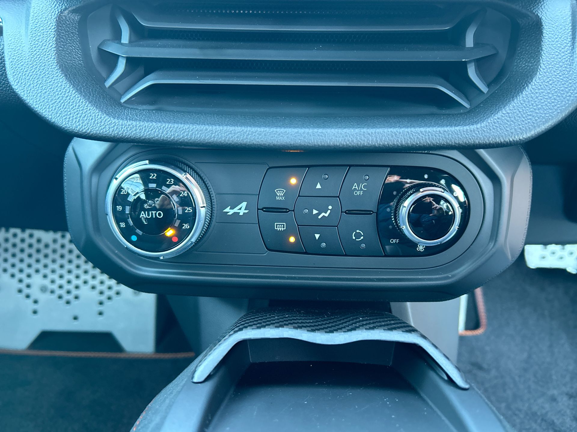 1.8L TURBO 300 DCT