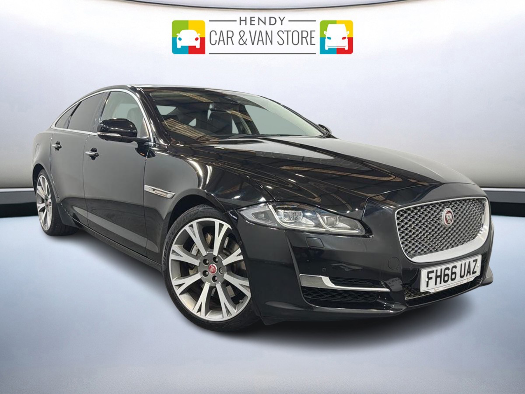 2017 JAGUAR XJ