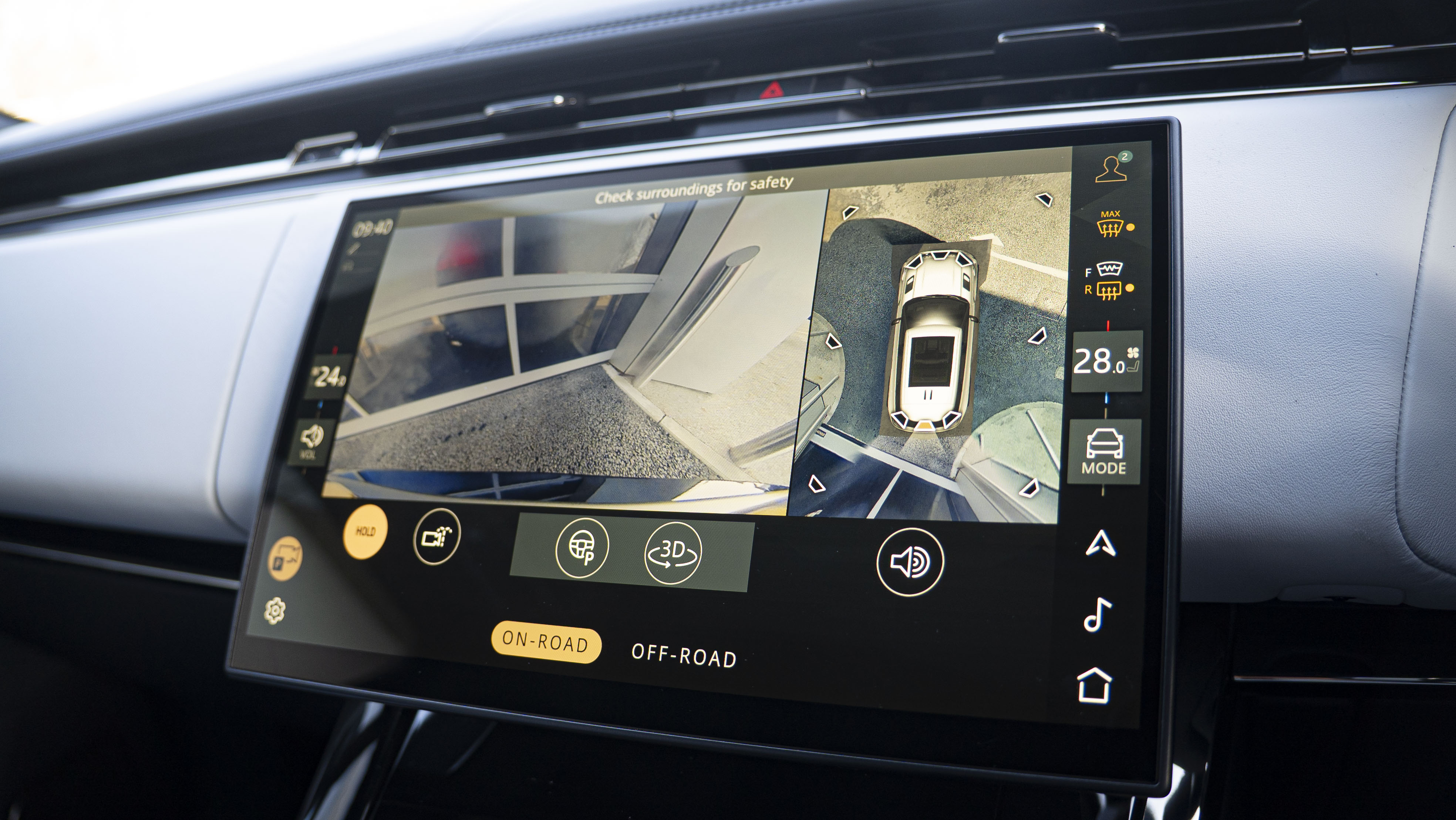 P635 V8 AUTO[CARBON BRONZE