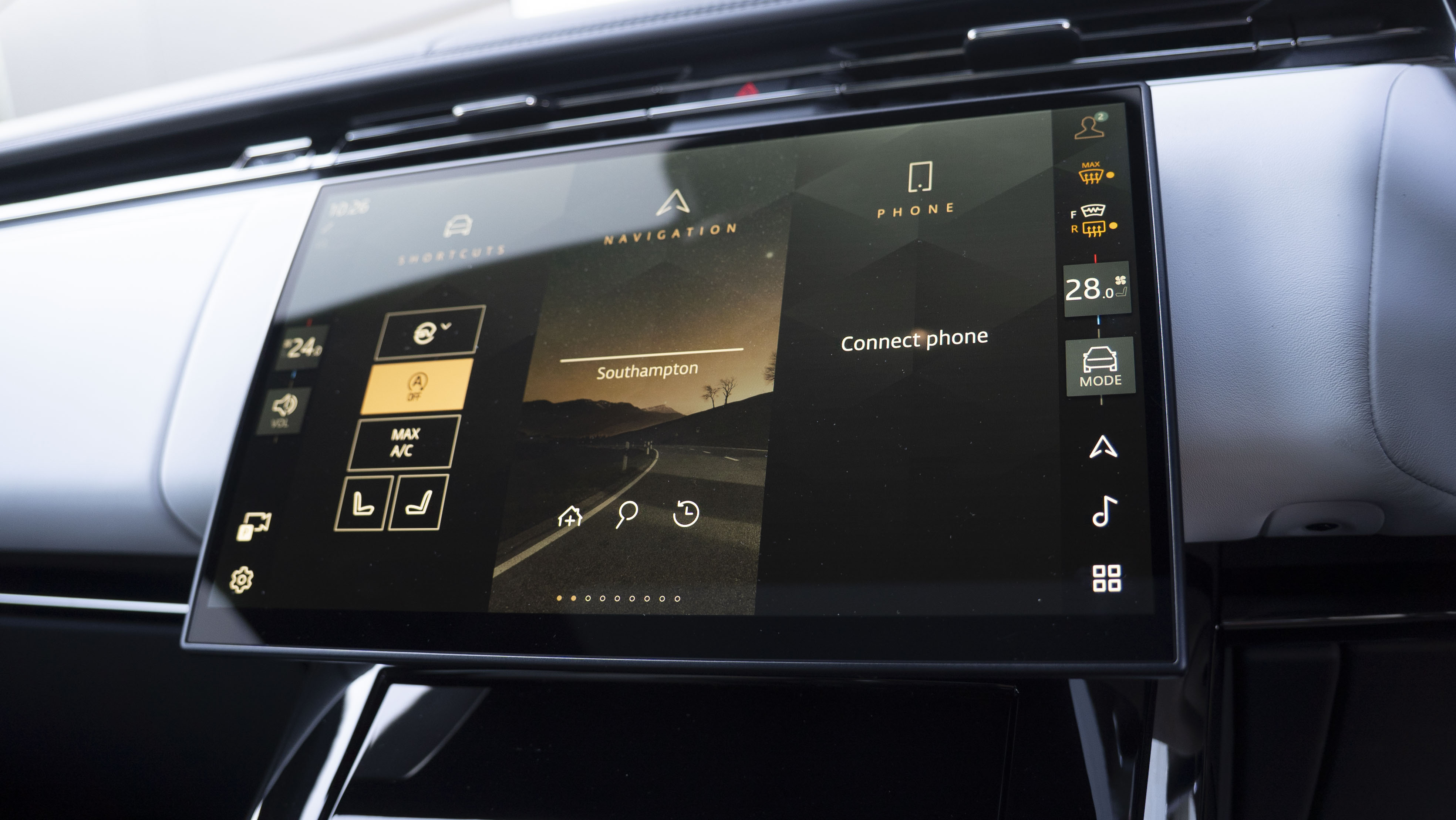 P635 V8 AUTO[CARBON BRONZE