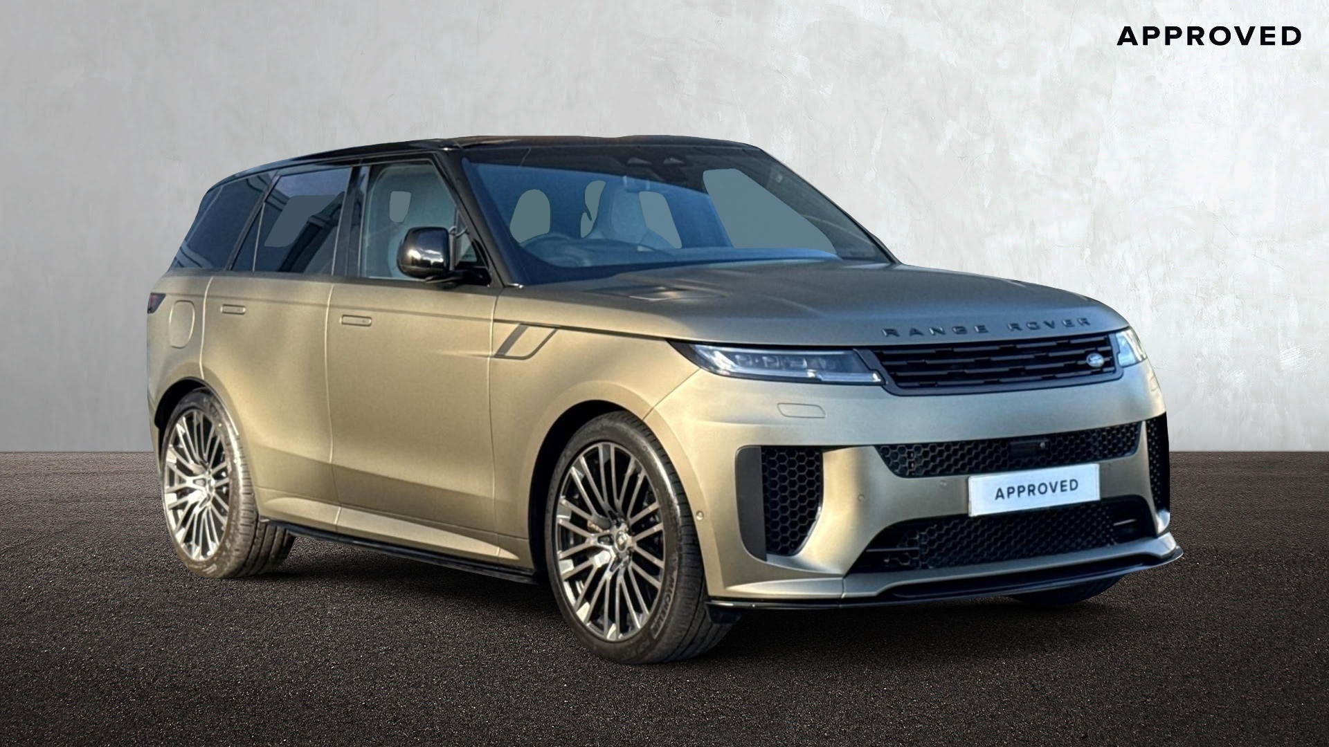 P635 V8 AUTO[CARBON BRONZE