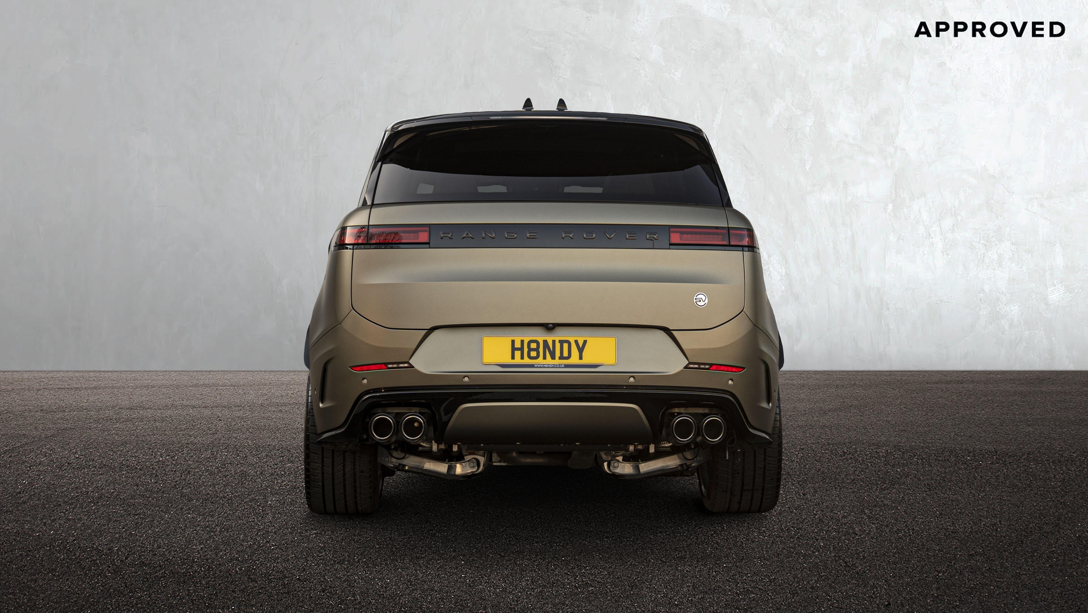 P635 V8 AUTO[CARBON BRONZE
