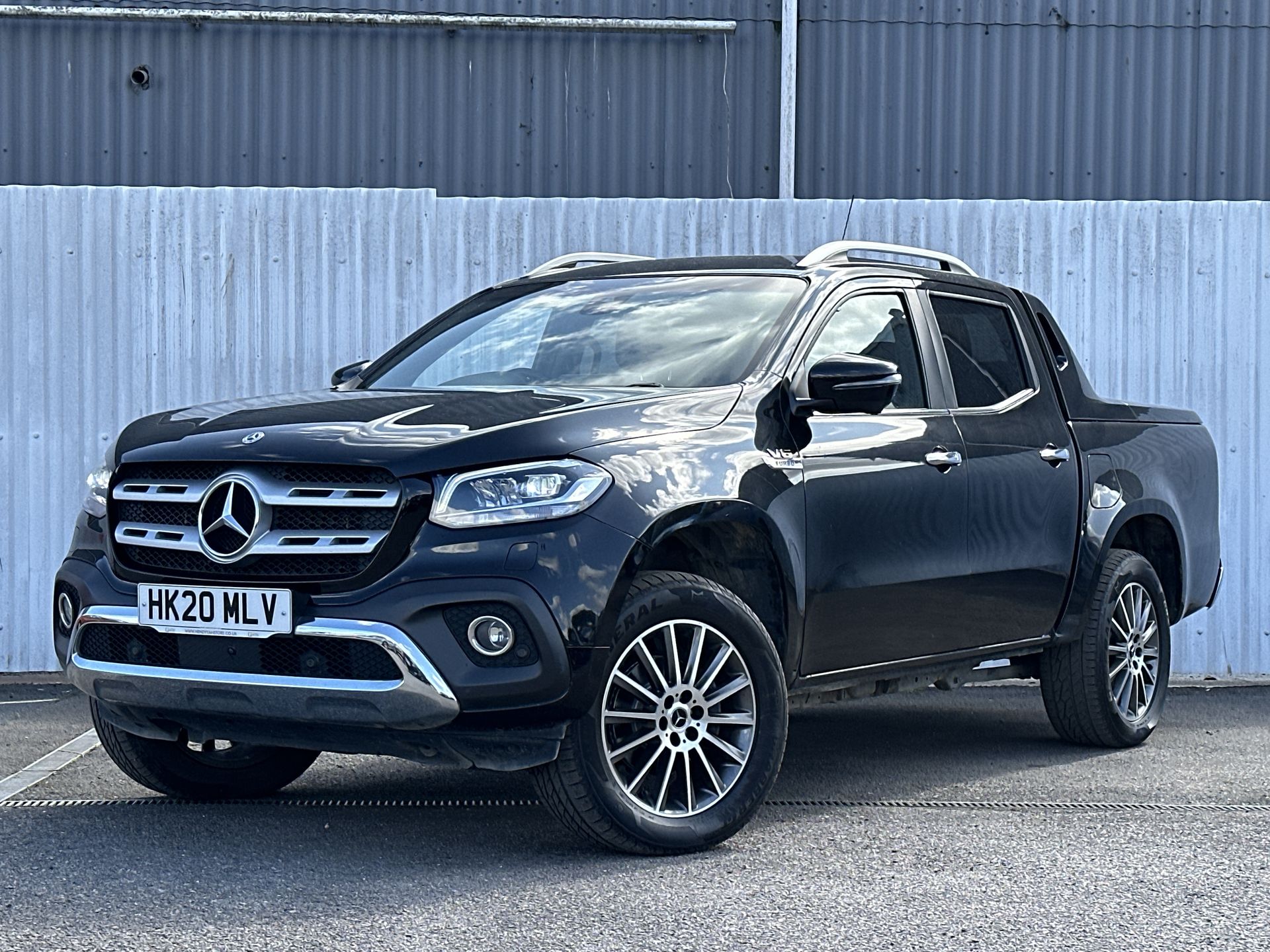 350D V6 4MATIC D/CAB PICKUP 7G-TRONIC PLUS