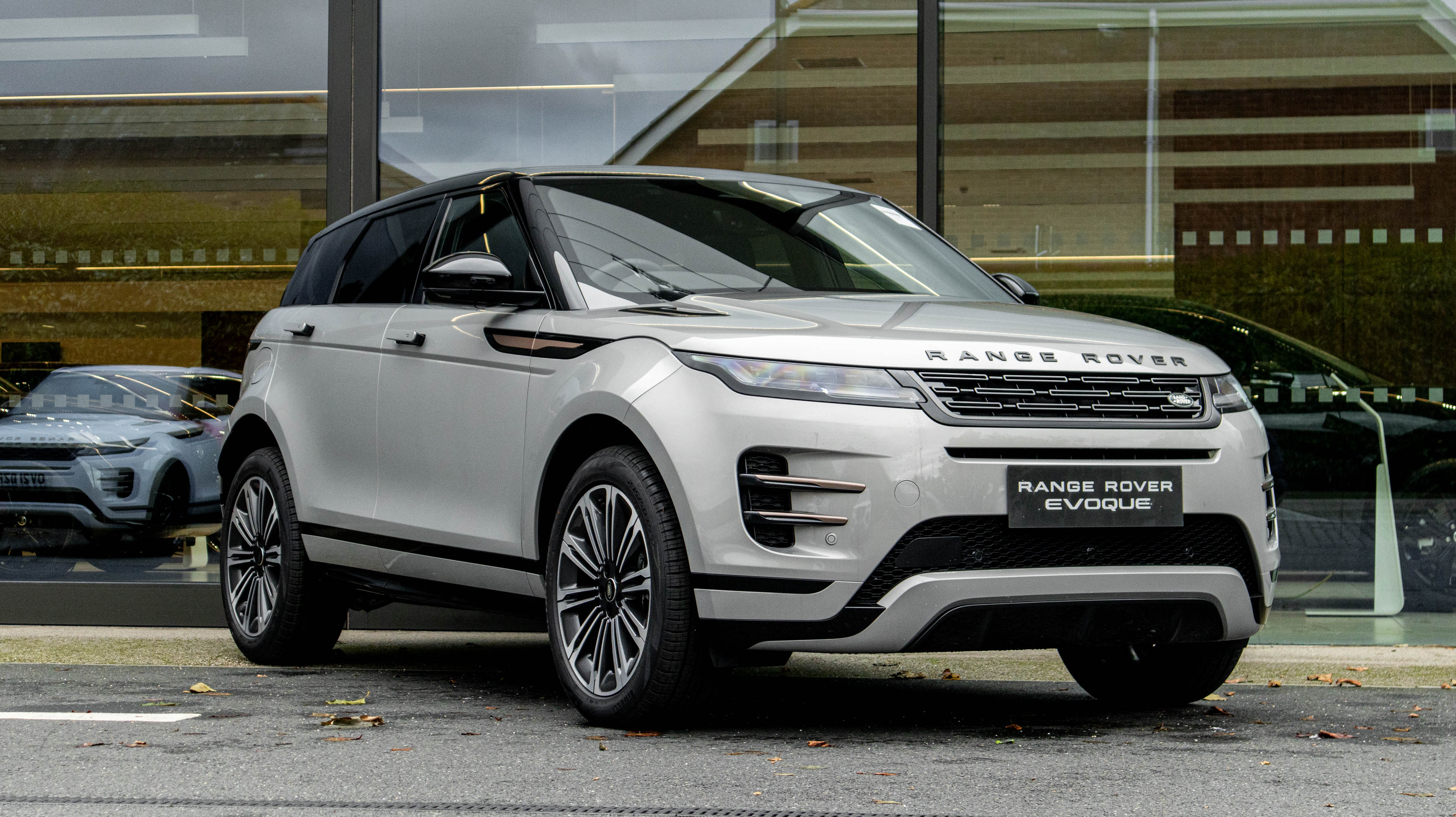 RANGE ROVER EVOQUE 2.0 D200 DYNAMIC HSE 5DR AUTO HATCHBACK