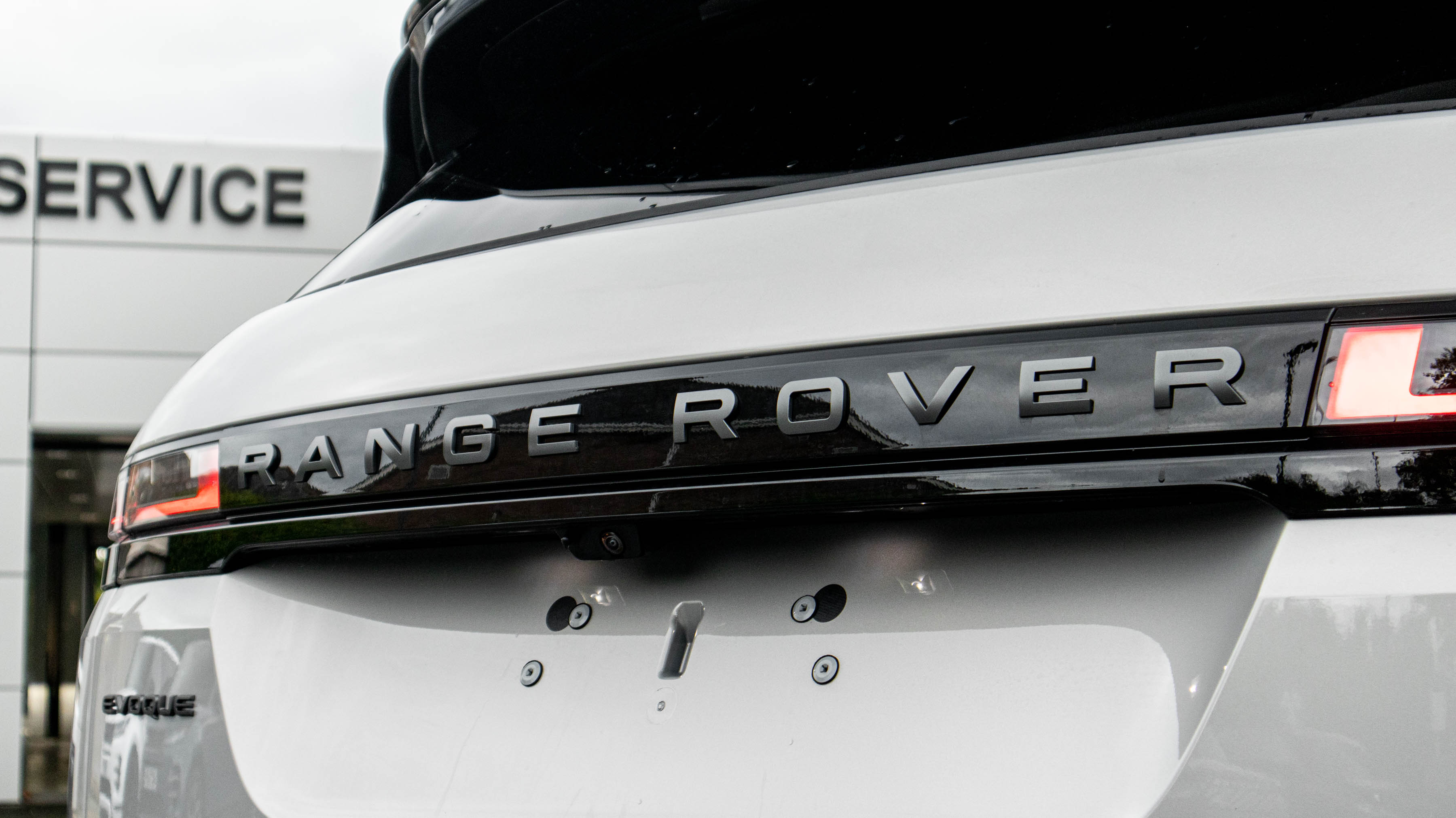 RANGE ROVER EVOQUE 2.0 D200 DYNAMIC HSE 5DR AUTO HATCHBACK