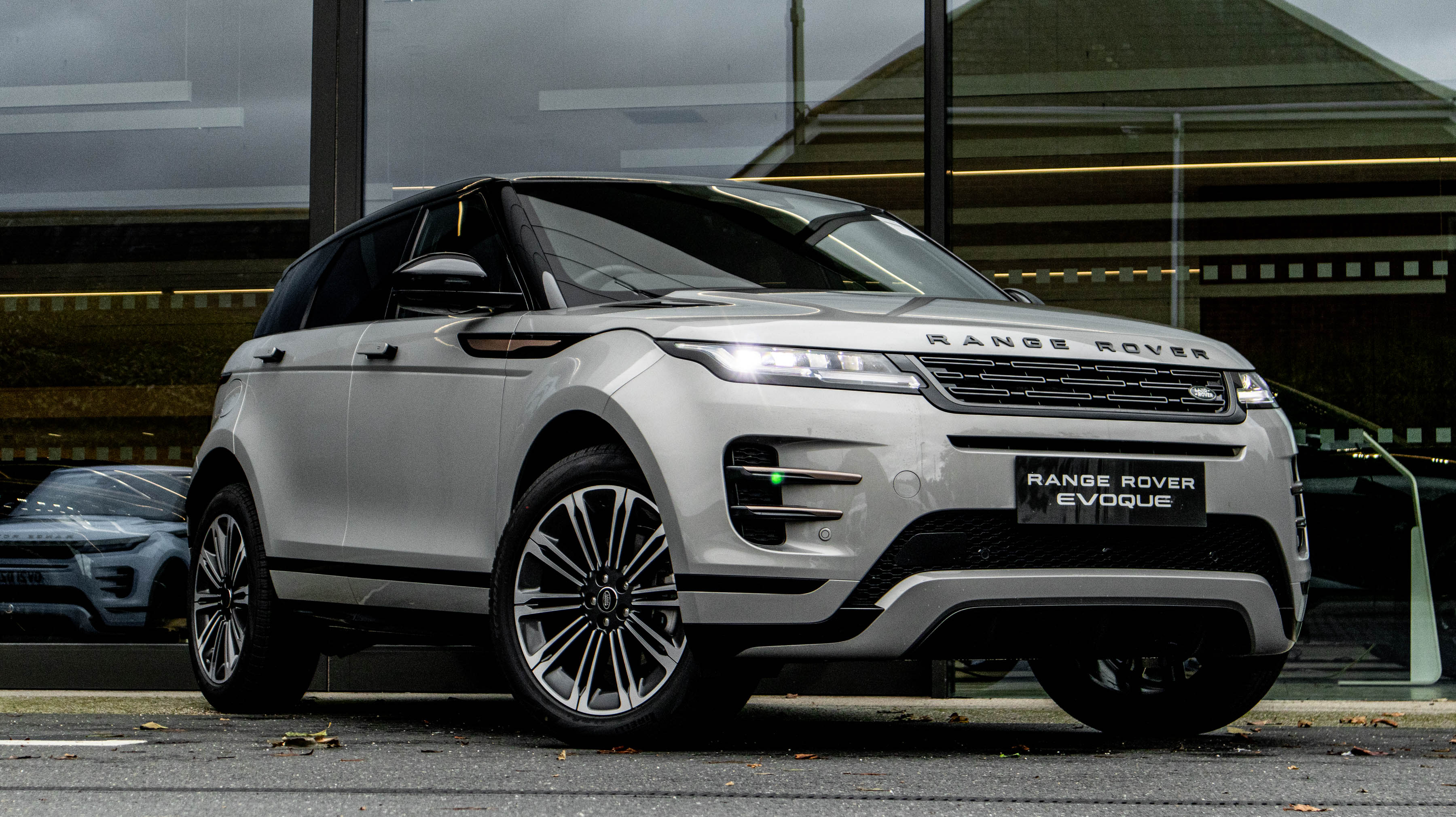 RANGE ROVER EVOQUE 2.0 D200 DYNAMIC HSE 5DR AUTO HATCHBACK