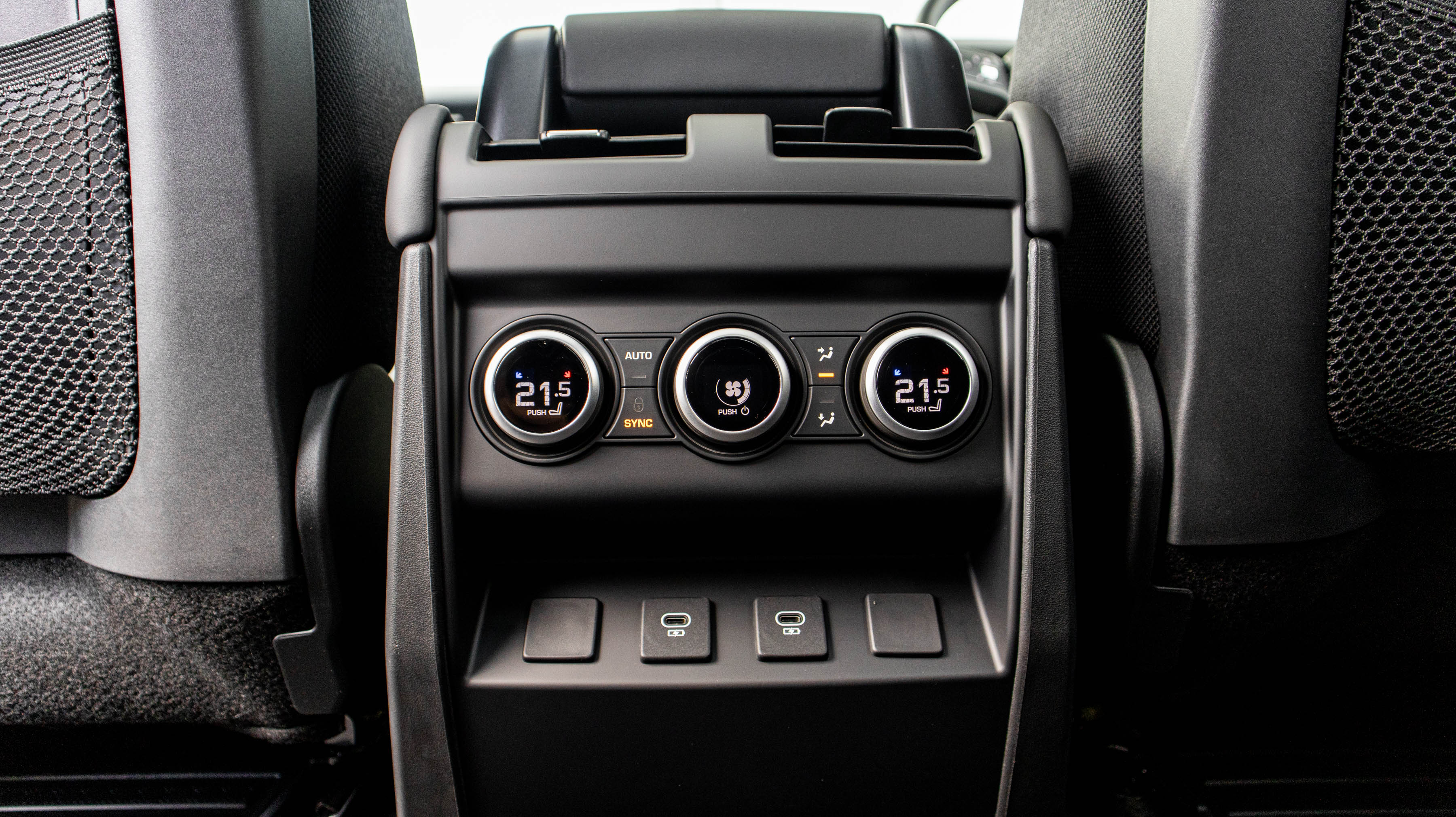 DEFENDER 3.0 D350 X-DYNAMIC HSE 130 5DR AUTO ESTATE