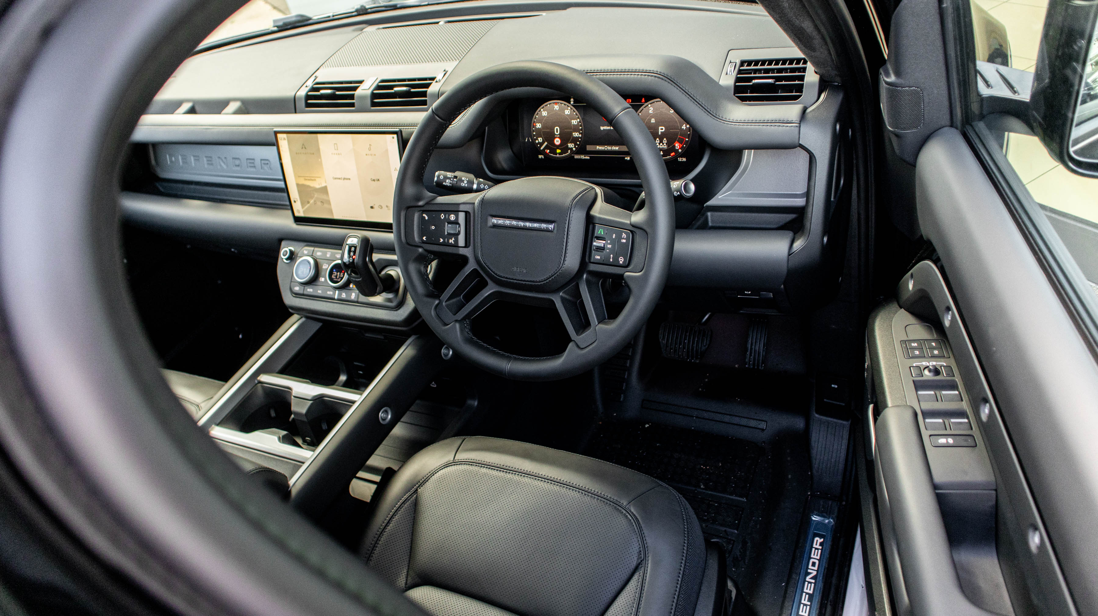 DEFENDER 3.0 D350 X-DYNAMIC HSE 130 5DR AUTO ESTATE