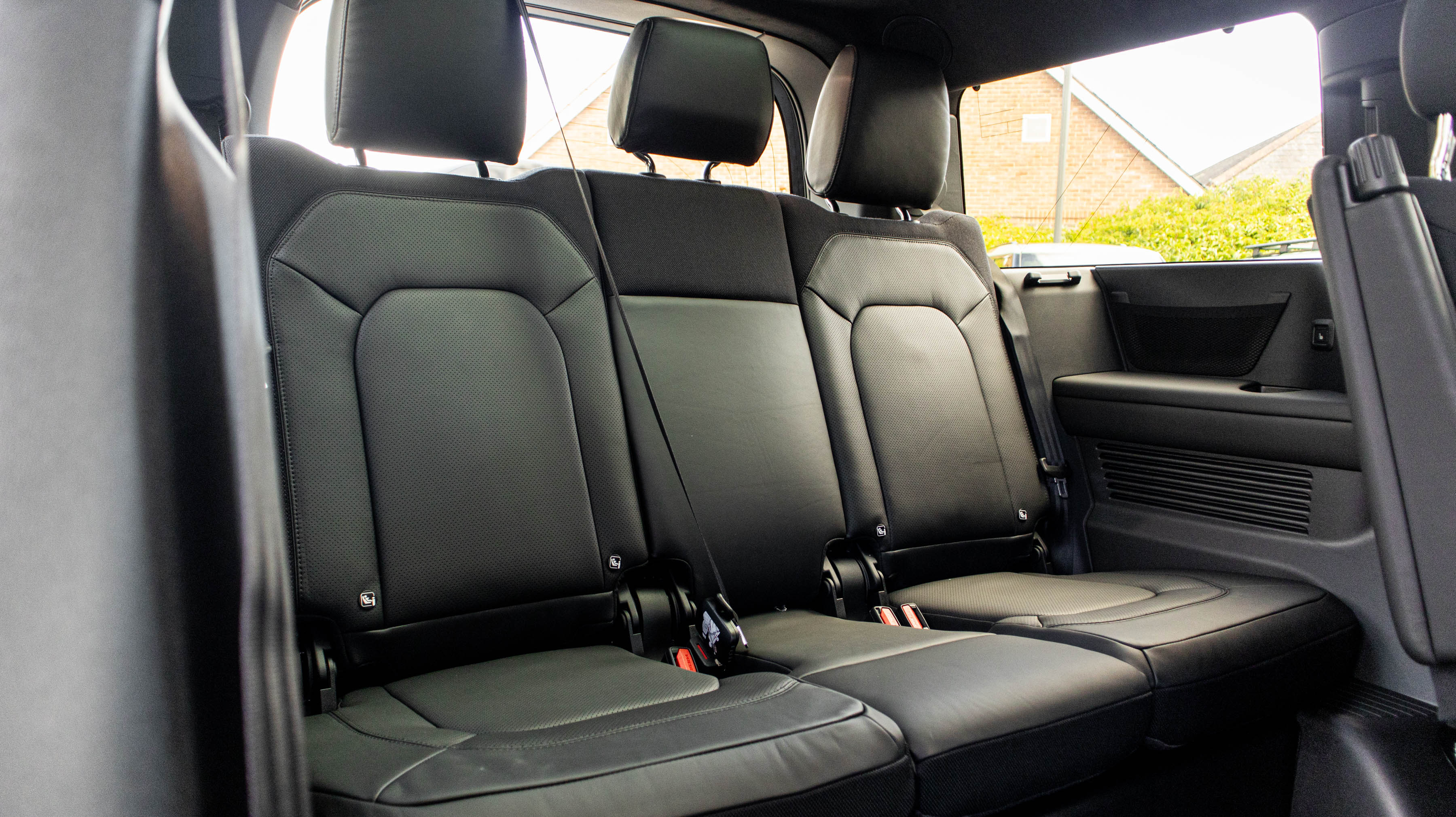 DEFENDER 3.0 D350 X-DYNAMIC HSE 130 5DR AUTO ESTATE