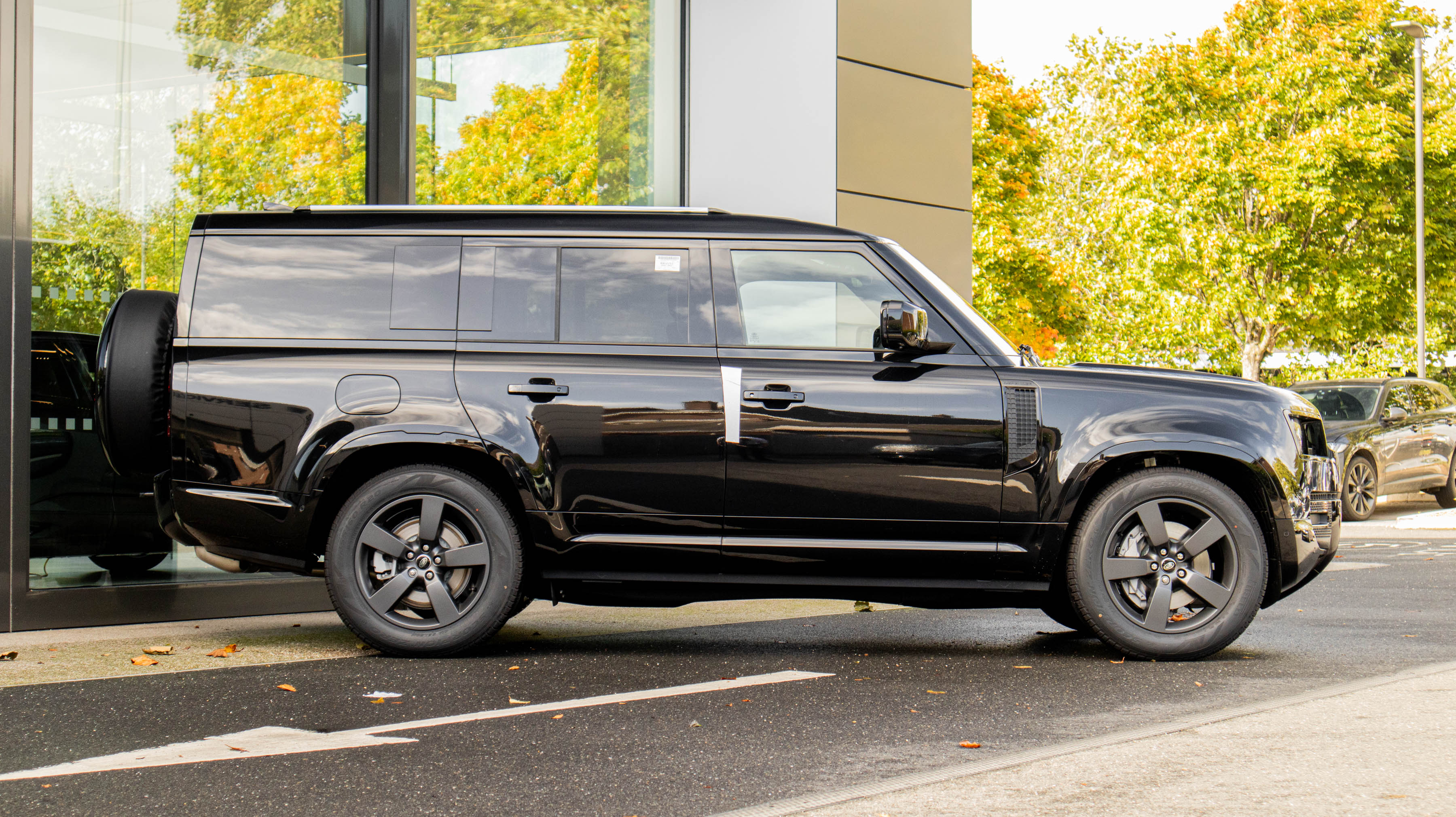 DEFENDER 3.0 D350 X-DYNAMIC HSE 130 5DR AUTO ESTATE