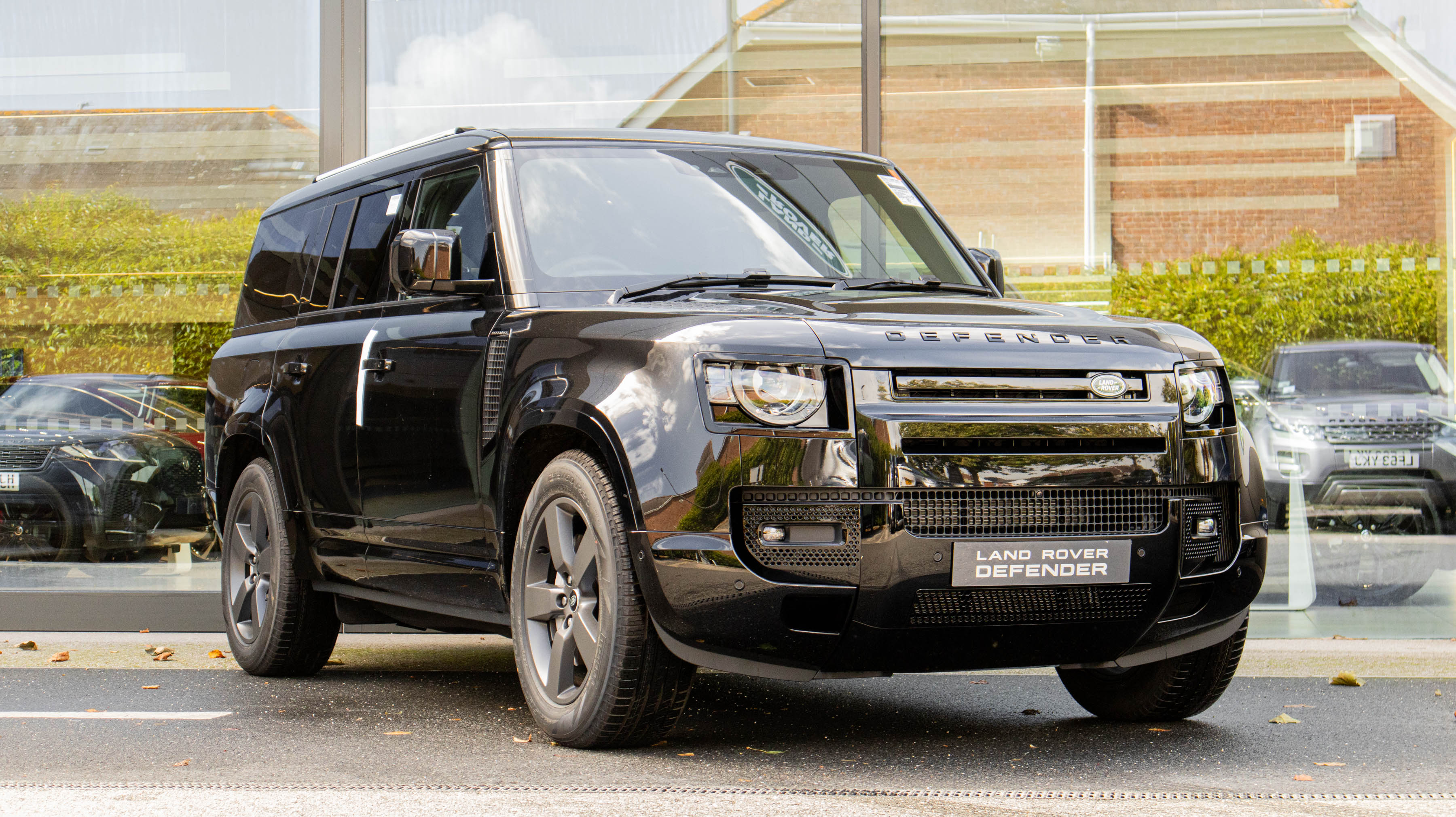 DEFENDER 3.0 D350 X-DYNAMIC HSE 130 5DR AUTO ESTATE