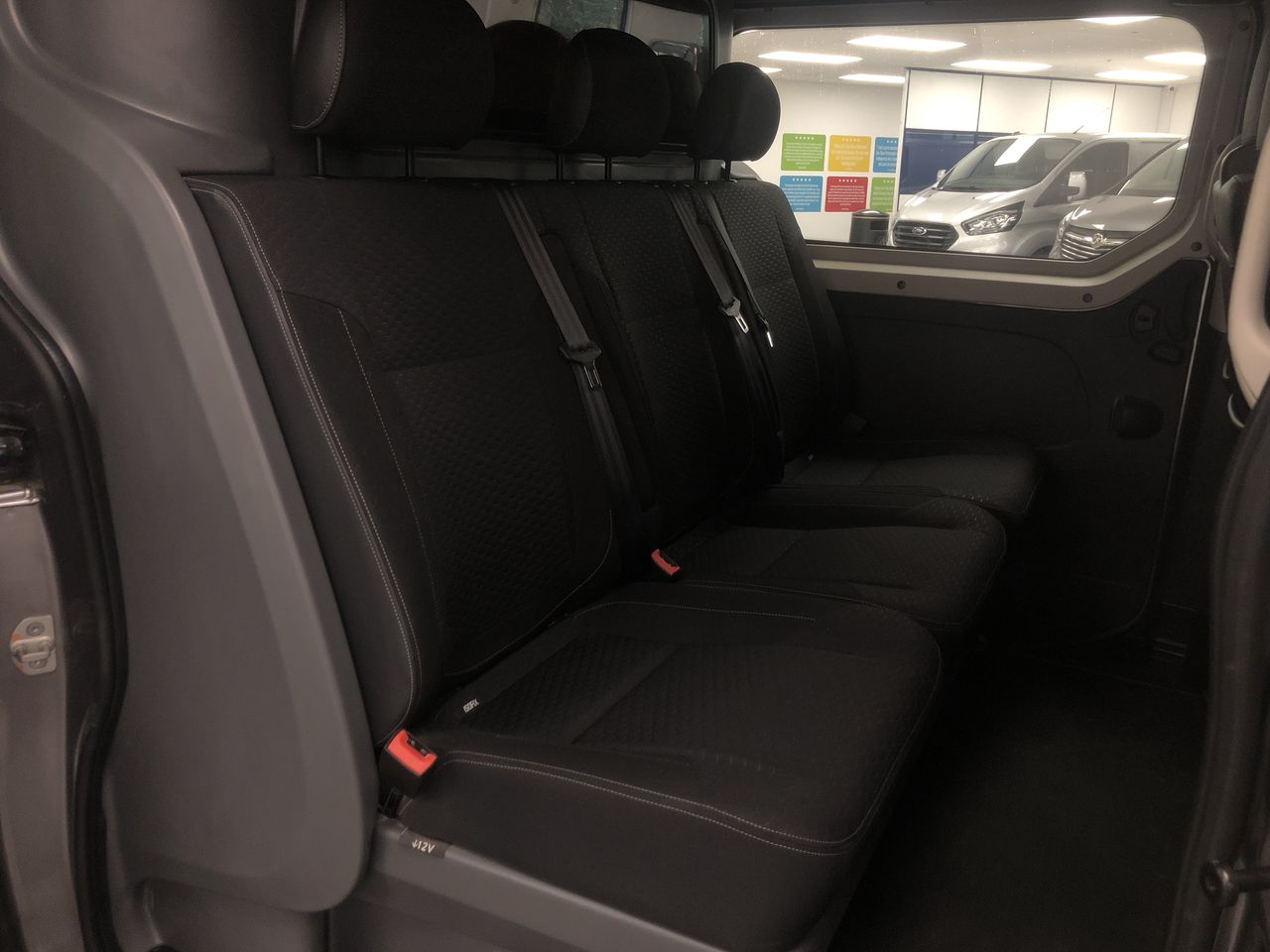 Vauxhall Vivaro Panel Van 17