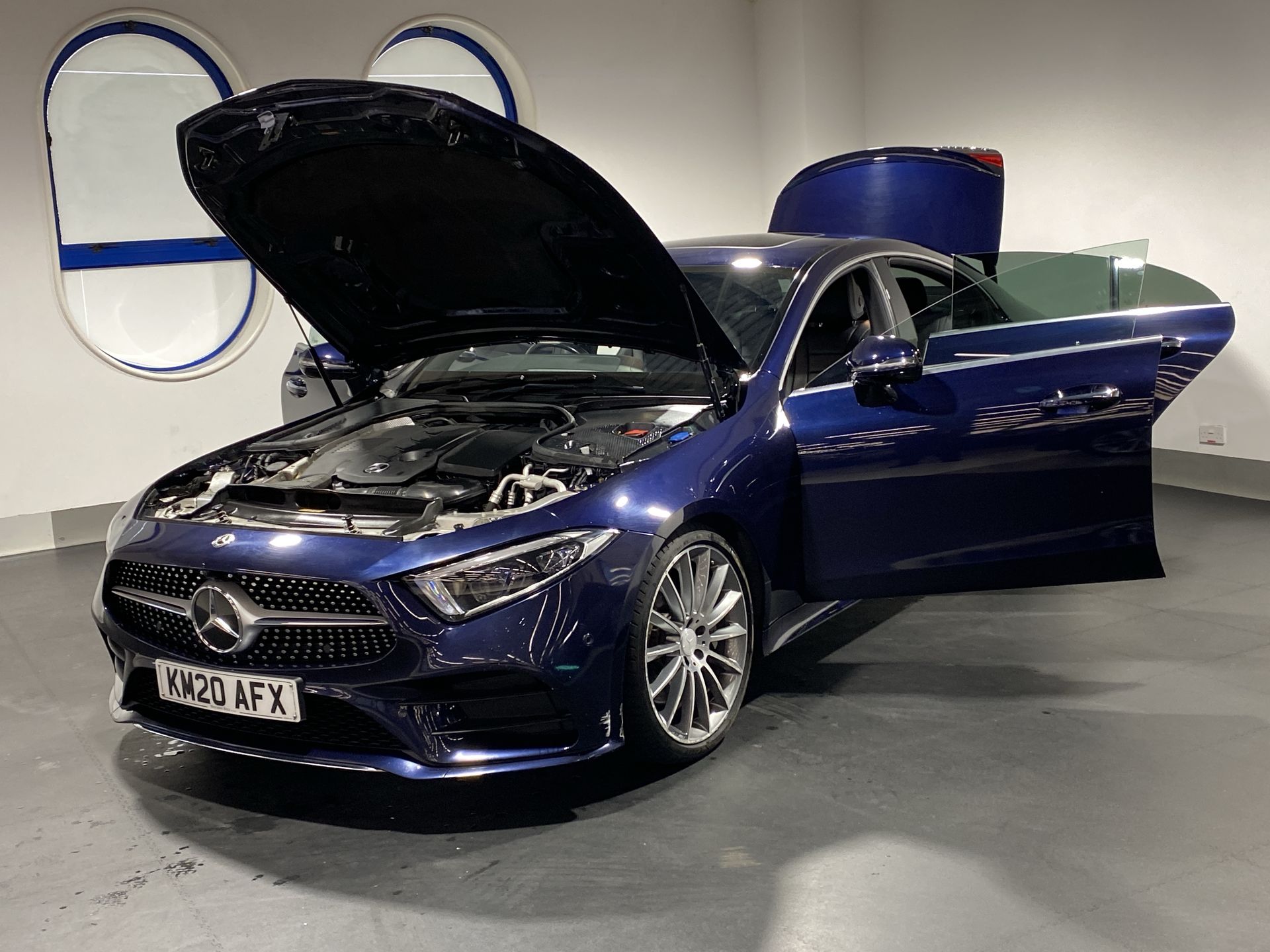 CLS 300D PREMIUM + 9G-TRONIC