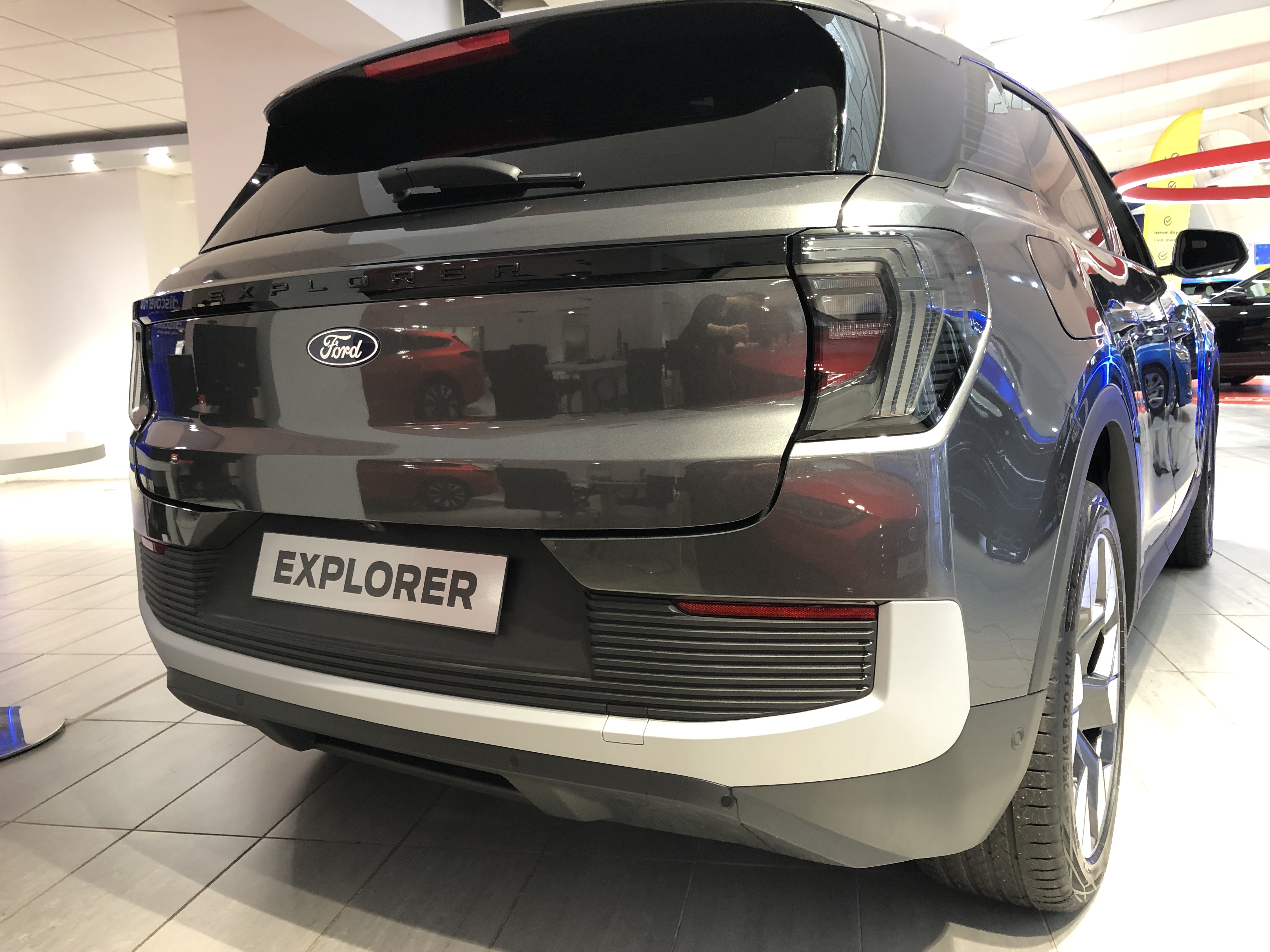 FORD EXPLORER 210KW PREMIUM 77KWH 5DR AUTO [DRIVER ASSIST PACK]