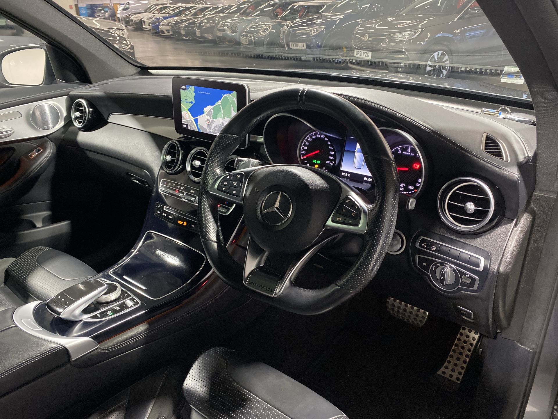 GLC 63 4MATIC PREMIUM 9G-TRONIC