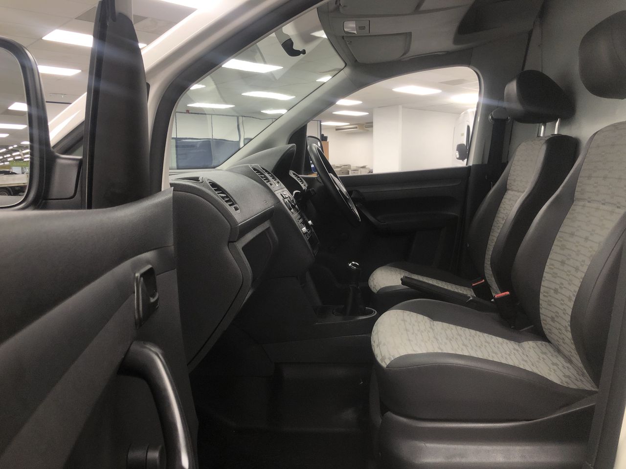 Volkswagen Caddy Panel Van 15