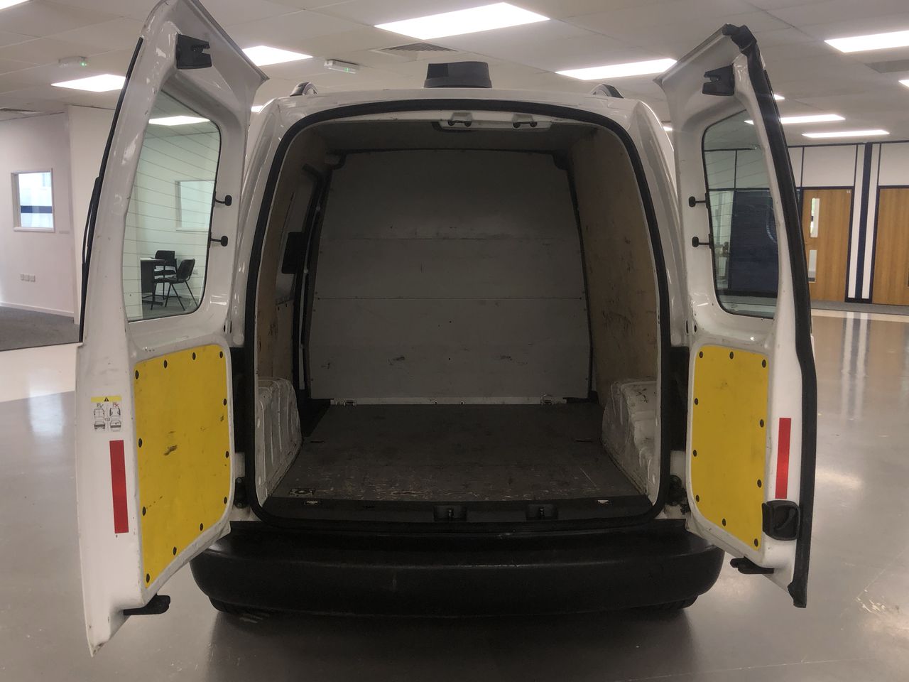 Volkswagen Caddy Panel Van 6
