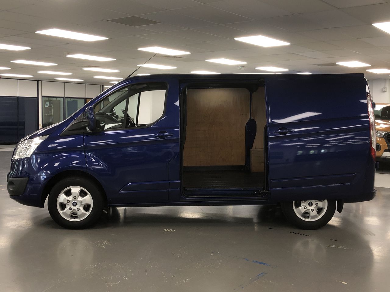 Ford Transit Custom Panel Van 9