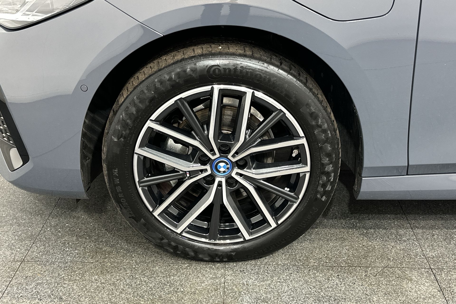 225E XDRIVE DCT