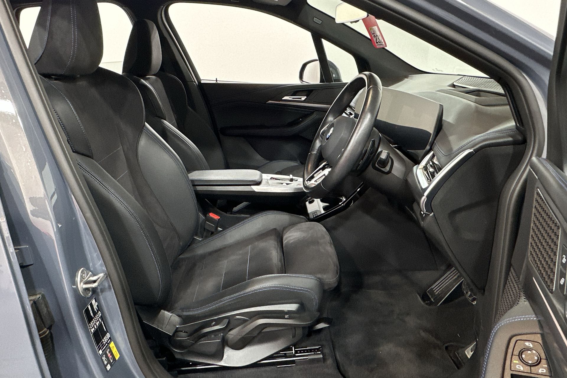 225E XDRIVE DCT