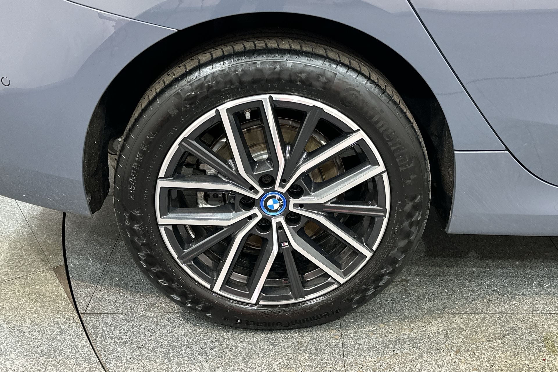 225E XDRIVE DCT