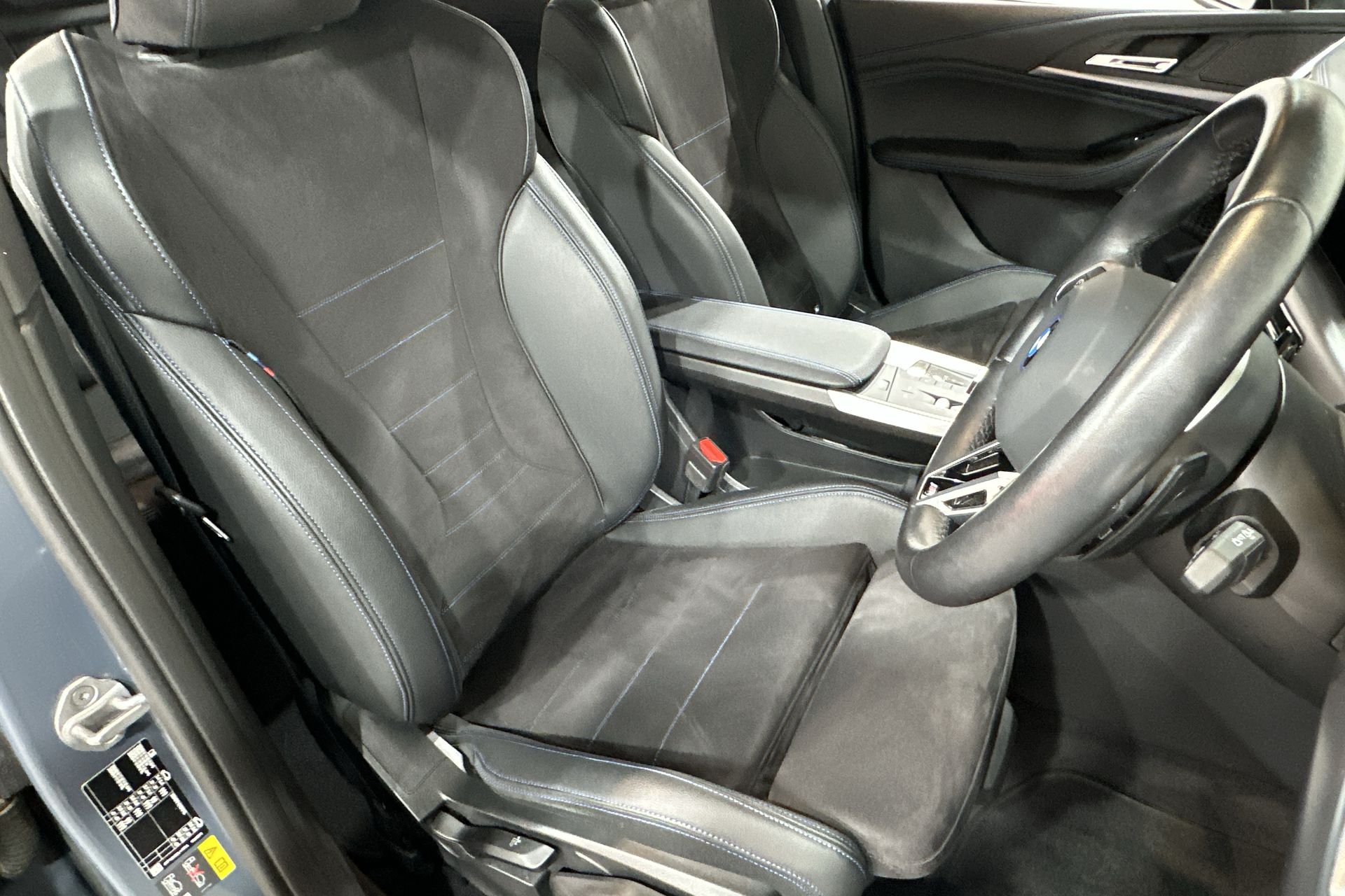 225E XDRIVE DCT