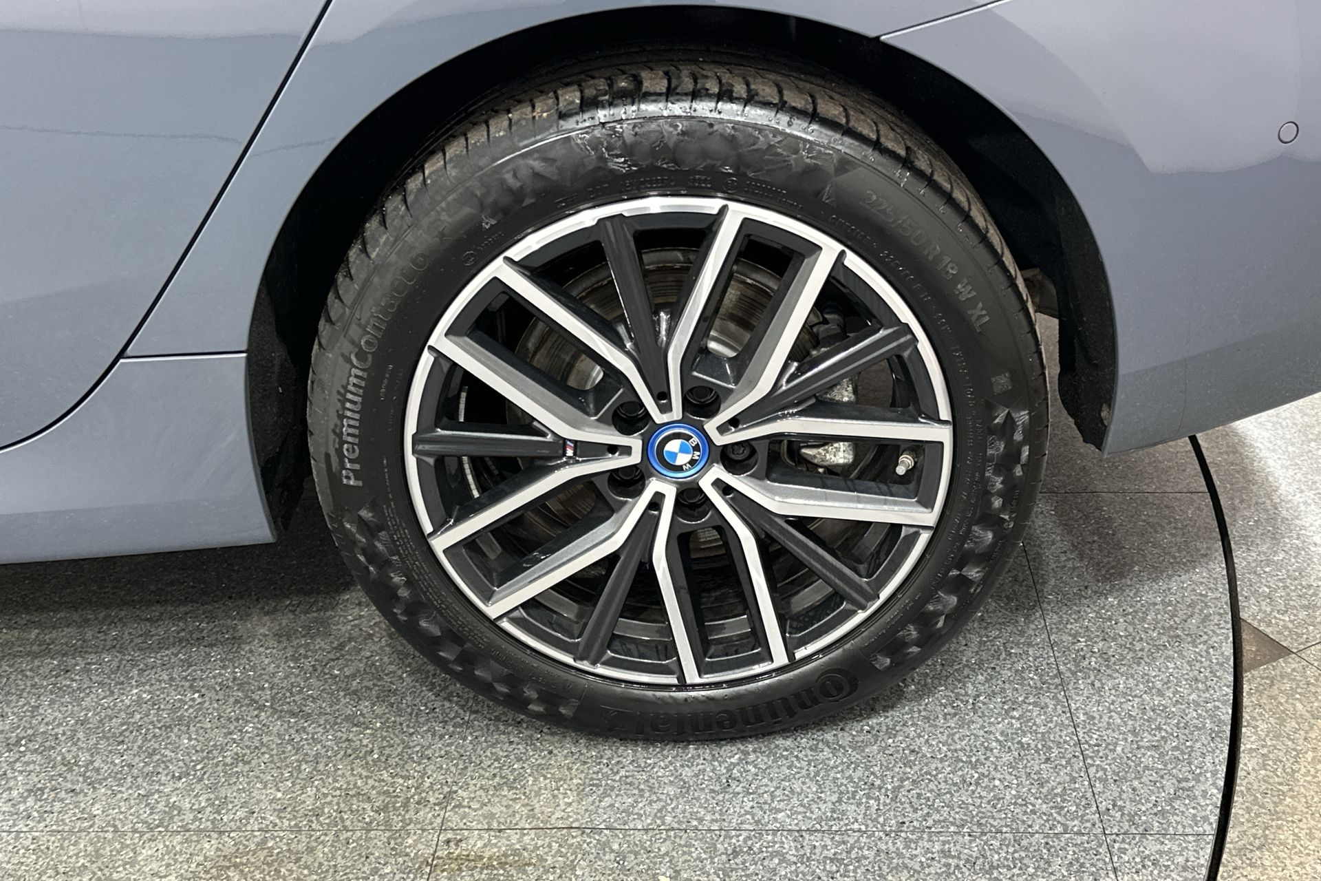 225E XDRIVE DCT