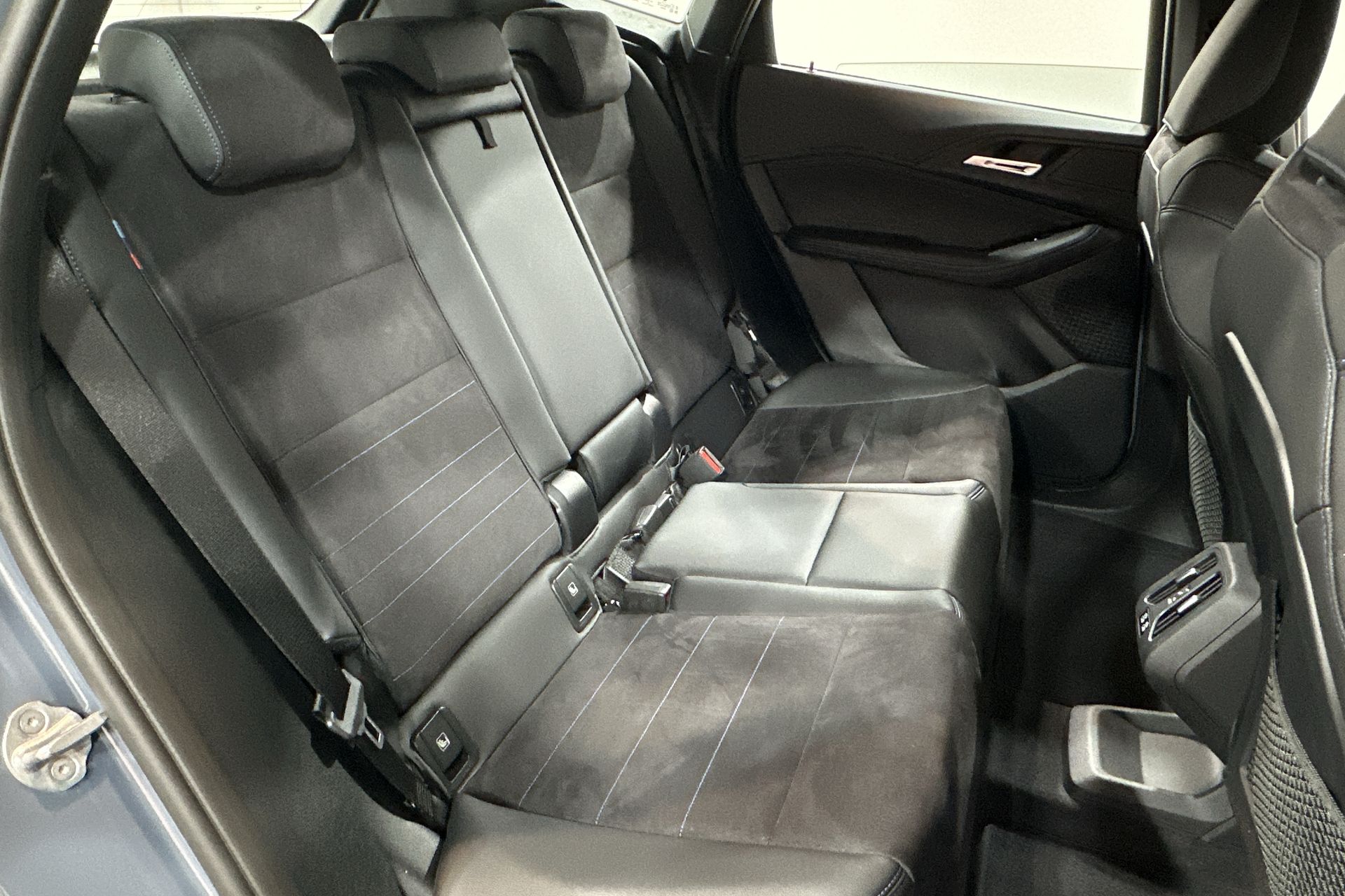 225E XDRIVE DCT