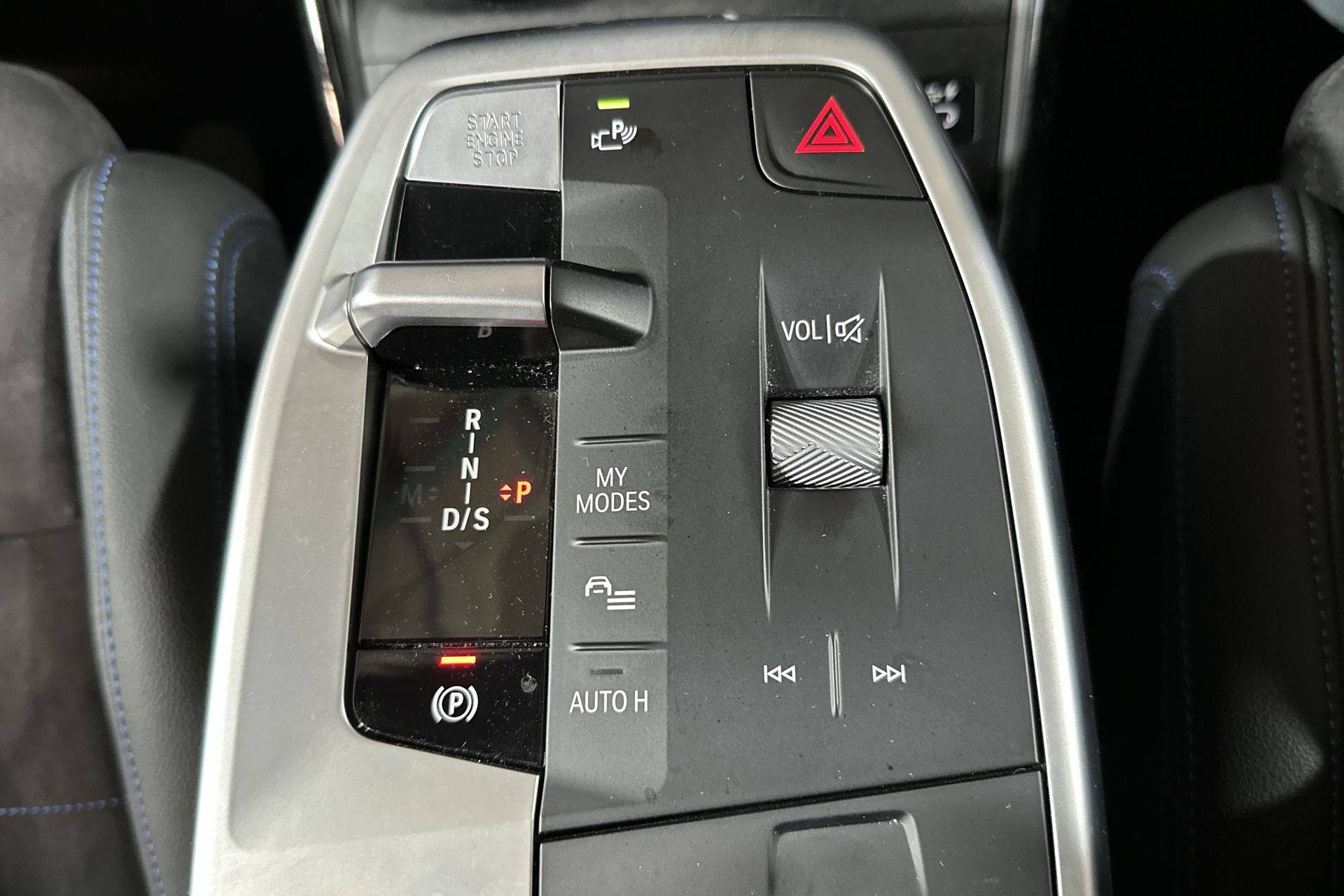 225E XDRIVE DCT