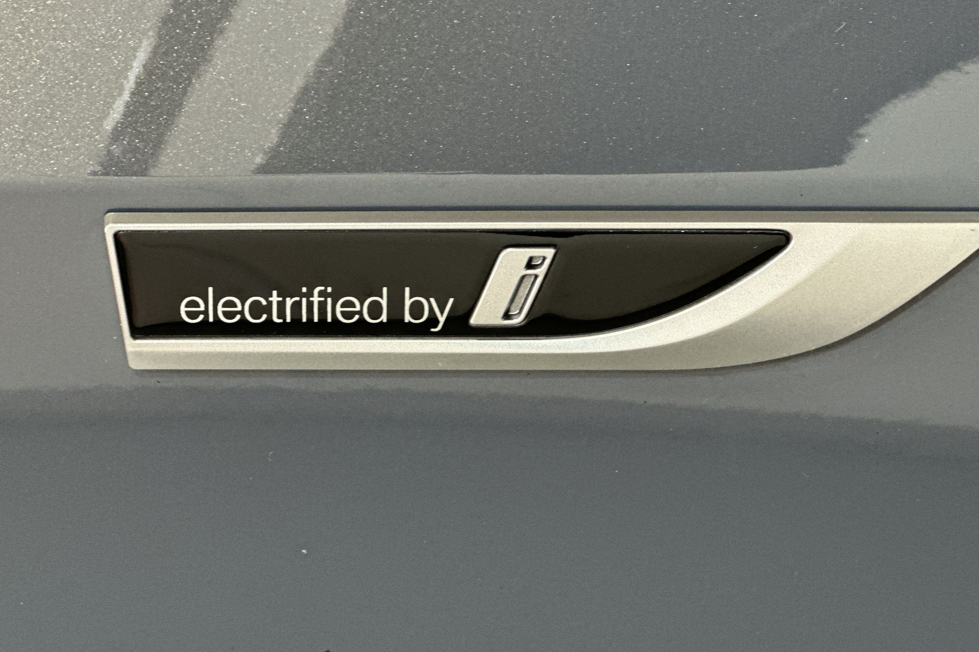 225E XDRIVE DCT